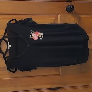 Express One Eleven burn out, cold shoulder tee. Size XS.